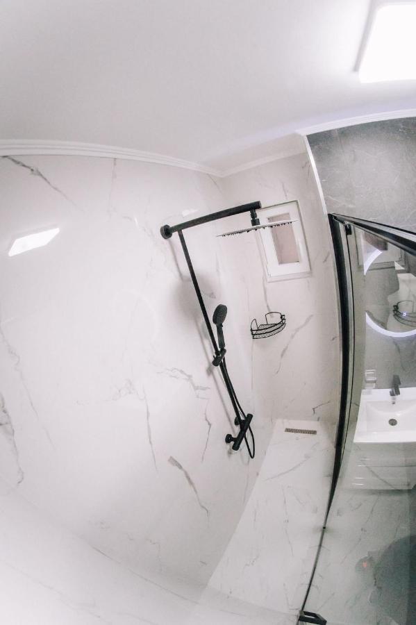 Scandinavian Lux Apartment Oradea Extérieur photo